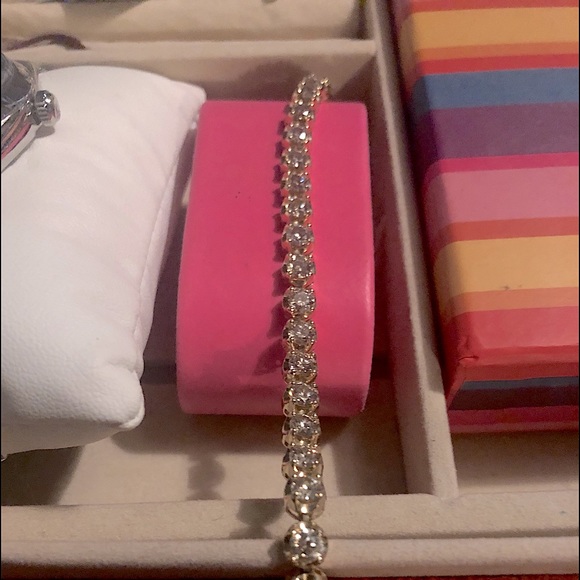 7.01ctw 14kt Yellow Gold,  Italian made Tennis Bracelet 7.5”, NWT & appraisal - Picture 3 of 7